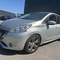 Peugeot 208 1.4 HDi FAP - 68  Active Plon&eacute;our-Lanvern