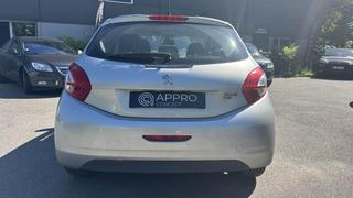 Peugeot 208  - photo 4