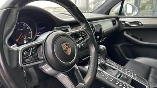 Porsche Macan  - photo 3