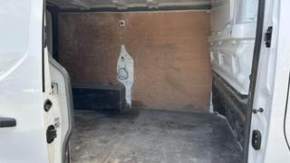 Nissan NV 300  - photo 4