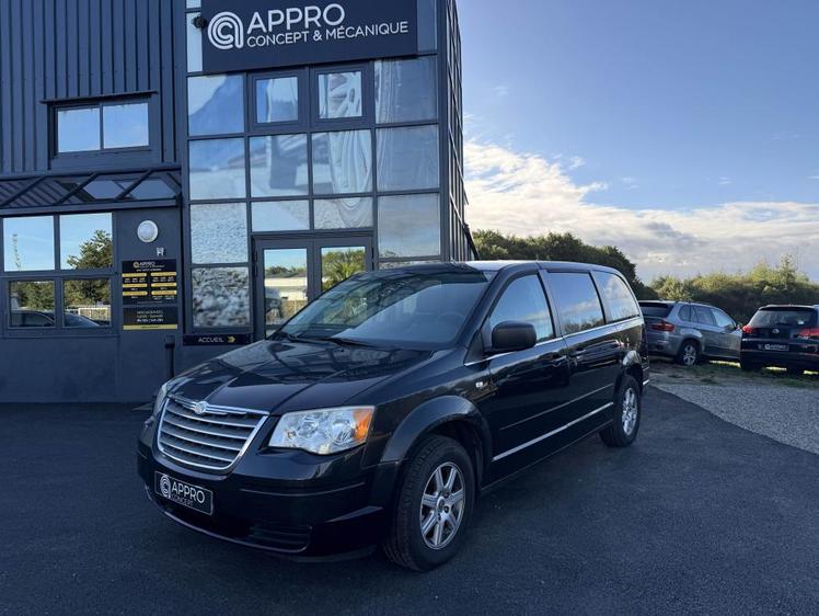 Chrysler Voyager  - 7 990 €