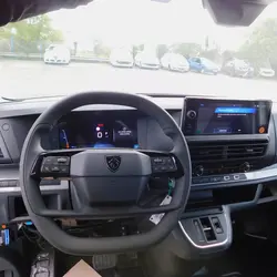 Peugeot Expert M 2.0 BLUEHDI 145CH S&S EAT8 Saint-Georges-sur-Loire