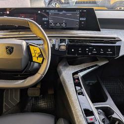 Peugeot 3008 1.2 HYBRID 136CH ALLURE E-DCS6 Saint-Georges-sur-Loire