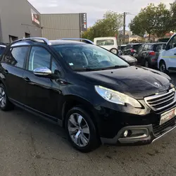 Peugeot 2008 1.2 STYLE / ATTELAGE 135000KM occasion - Angers - photo 2/9