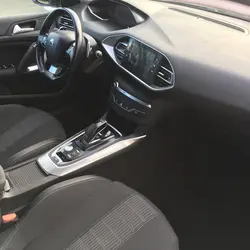 Peugeot 308 II Phase 2 1.5 BLUEHDI 130CH S&S ALLURE EAT8 / BOITE AUTOMATIQUE ATTELAGE occasion - Angers - photo 3/10