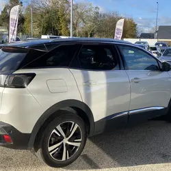 Peugeot 3008 1.5 BLUEHDI 130CH S&S GT EAT8 Saint-L&eacute;ger-de-Lini&egrave;res