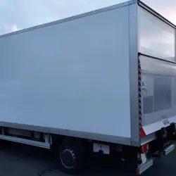 Autres Renault F3500 L3 2.3 BLUE DCI 145CH 20M3 CONFORT CAISSE +HAYON Clermont