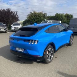 Ford Mustang Standard Range 76 kWh/269 ch PREMIUM AWD Bonchamp-l&egrave;s-Laval