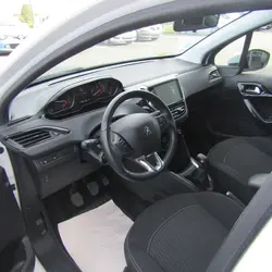 Peugeot 208 1.5 BLUEHDI 100CH E6.C ACTIVE BUSINESS S&S BVM5 5P Dol-de-Bretagne