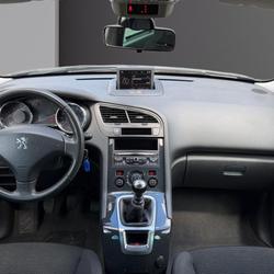 Peugeot 5008 1.6 HDI 115 Active Bruz