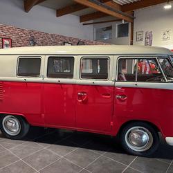 Volkswagen Combi TYPE 2 La Gacilly