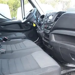 Iveco Daily 35C16H 3.0 CAISSE +HAYON 750KG Clermont