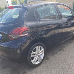 Peugeot 208 1.2 82CH E6.C SIGNATURE 5P Alen&ccedil;on