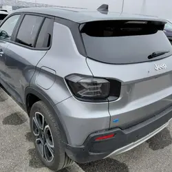 Jeep Avenger ELECTRIQUE 156CH 115KW SUMMIT La Tour-de-Salvagny