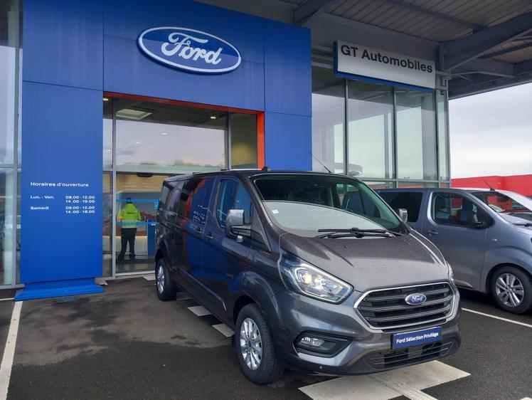 Ford Transit Custom  - 31 880 €