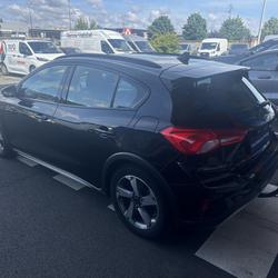 Ford Focus 5P - 1.5 EcoBlue 120 ch S&S Active Bonchamp-l&egrave;s-Laval