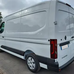 Renault Master F3500 L2H2 2.0 BLUE DCI 150CH ADVANCE occasion - Clermont - photo 3/12