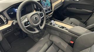 Volvo XC60  - photo 1