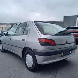 Peugeot 306 1.4i 75 CH Open - 1&egrave;re MAIN ENTRETIEN PEUGEOT Carpiquet