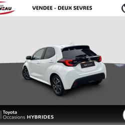 Toyota Yaris 116h Design 5p MY22 occasion - Cheffois - photo 2/24