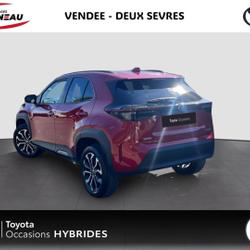 Toyota Yaris Cross 116h Design Cargo MY22 occasion - Cheffois - photo 2/24
