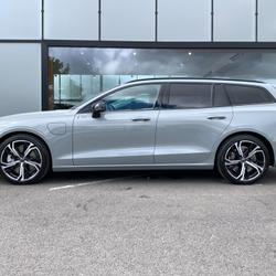 Volvo V60 T6 AWD Hybride Rechargeable 253 ch + 145 ch Geartronic 8 Plus Style Dark occasion - Saint-Ouen-l'Aum&ocirc;ne - photo 2/41