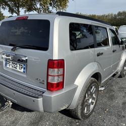 Dodge Nitro 2.8 CRD 177 4x4 R/T A occasion - Saint-Georges-de-Reneins - photo 3/9