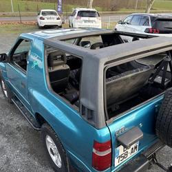 Opel Frontera CABRIOLET SPORT 2.8 TDI Saint-Georges-de-Reneins