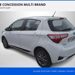 Toyota Yaris 100h Dynamic 5p RC19 Gap