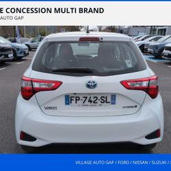 Toyota Yaris 100h Dynamic 5p RC19 Gap