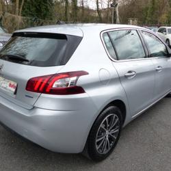Peugeot 308 II Phase 1 1.2 PURETECH 130CH ALLURE S&S 5P Mont&eacute;vrain