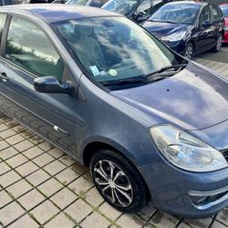 Renault Clio 3 CONFORT DYNAMIQUE 1.2 16V Nouvoitou