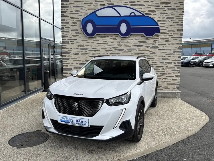 Peugeot 2008  - Puretech - 17 990 €
