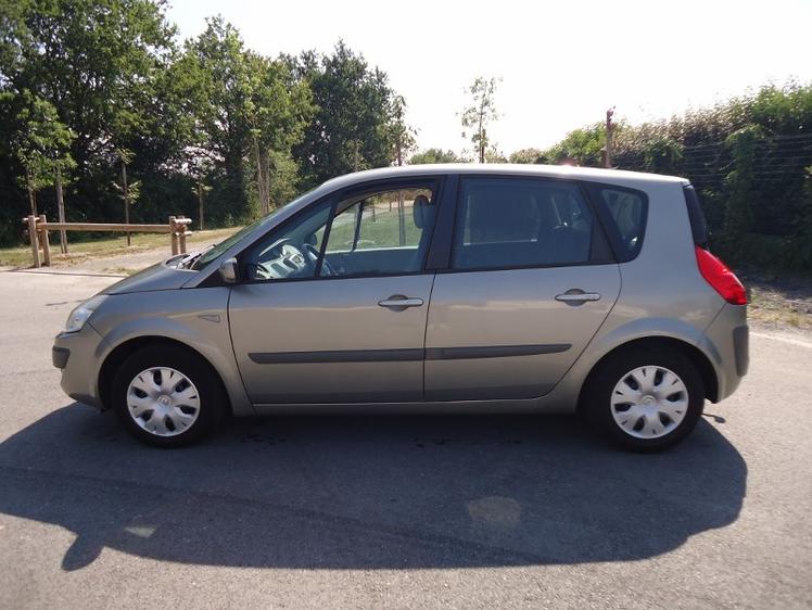 Renault Scenic 2  - 6 980 €