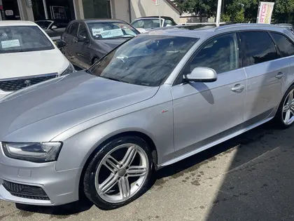 Audi A4 Avant - 2.0 TDI 190CH S LINE S TRONIC 7 - 17 990 €