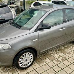 Lancia Ypsilon 1.2 8v Platinum 69CH + Stop&Start 5p GOLD Nouvoitou