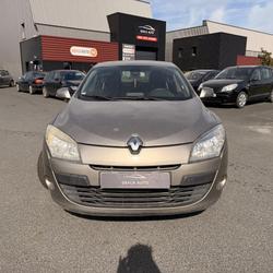 Renault Megane 3 M&eacute;gane 1.5 dCi FAP - 110  III BERLINE Carminat TomTom PHASE 1 Plestan
