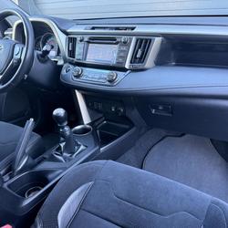Toyota RAV4 2.0 D4D 125 SPORT EDITION 4X2 occasion - Montauban - photo 2/32