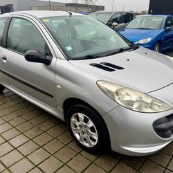 Peugeot 206+ 206 + 1.1 URBAN Nouvoitou