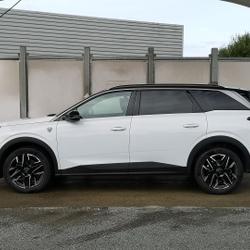 Peugeot 5008 HYBRID 145CH GT GARANTIE 3 ANS ET PACK 360&deg; VISION & DRIVE ASSIST PLUS Ro&eacute;z&eacute;-sur-Sarthe