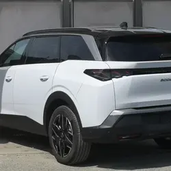 Peugeot 5008 HYBRID 145CH GT GARANTIE 3 ANS & PACK 360&deg; VISION & DRIVE ASSIST PLUS Ro&eacute;z&eacute;-sur-Sarthe