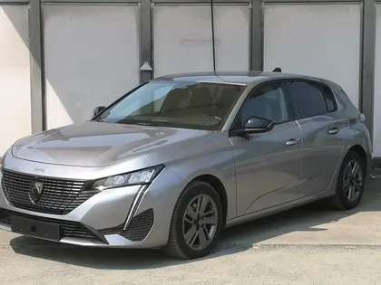 Peugeot 308 III Phase 1 - 1.2 HYBRID 136CH ALLURE E-DCS6 - 21 990 €