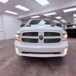 Dodge Ram 1500 V8 5.7 HEMI 395 QUAD CAB SPORT Saint-Barth&eacute;lemy-d'Anjou