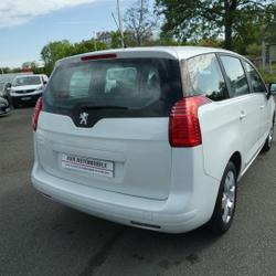 Peugeot 5008 1.6 HDI112 FAP PREMIUM BMP6 5PL Cou&euml;ron