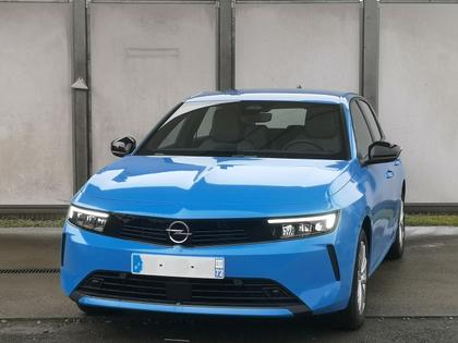 Opel Astra - 1.2 TURBO HYBRID 136CH EDITION E-DCT6 - 22 490 €