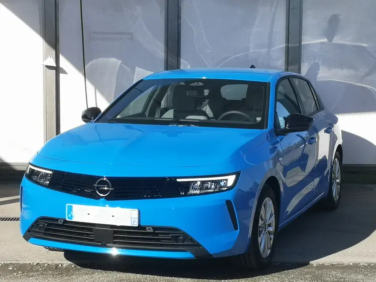 Opel Astra  - 22 490 €