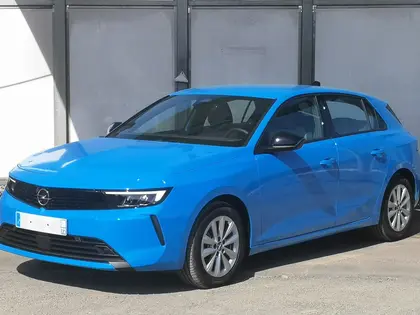 Opel Astra - 1.2 TURBO HYBRID 136CH EDITION E-DCT6 - 21 990 €