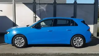 Opel Astra  - photo 1