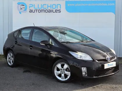 Toyota Prius V Saint-Lumine-de-Clisson