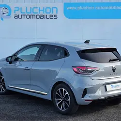 Renault Clio 5 1.6 E-TECH 145CH FULL HYBRID TECHNO - 25 Saint-Lumine-de-Clisson